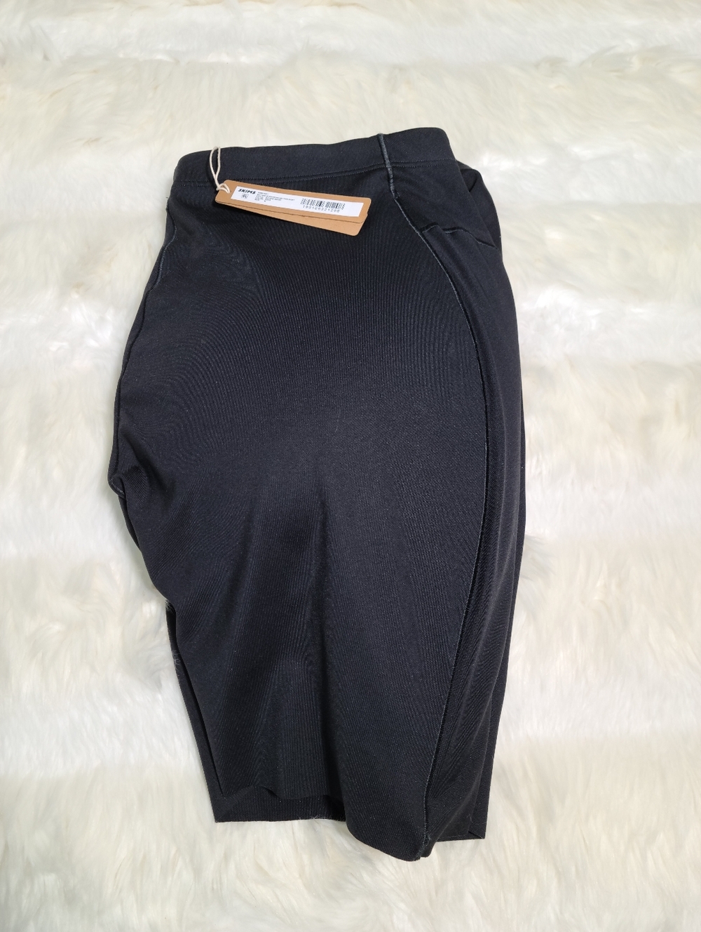 SKIMS Body Butt And Hip Enhancing Mid Thigh Short Black Onyx Women Medium NEW - Picture 3 of 8